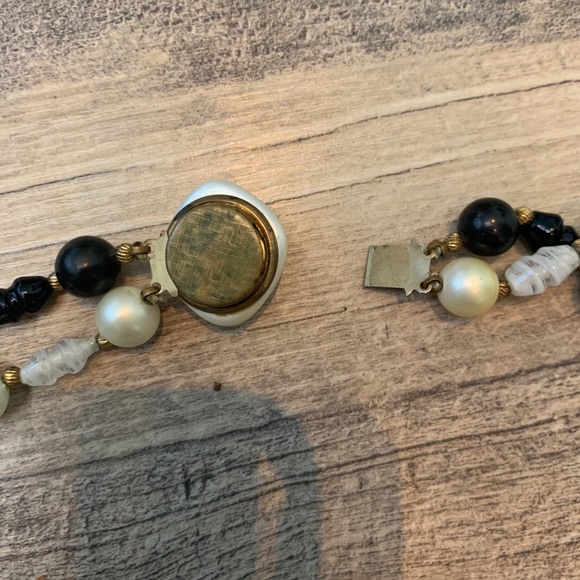 ♻️🌿Vintage | 1950s-1960s 2-Stranded Bead Necklace - Picture 4 of 5